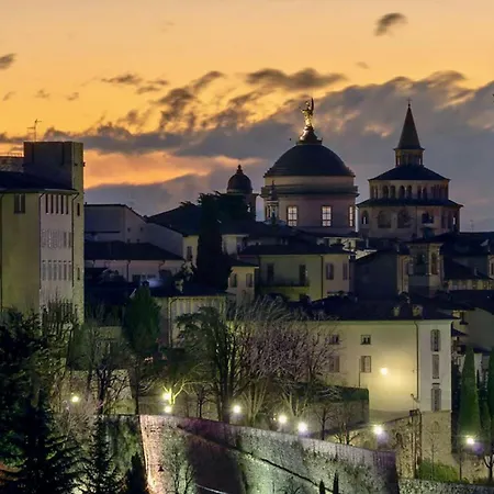 Magic Place - Sunrise - Citta Alta Апартаменты *