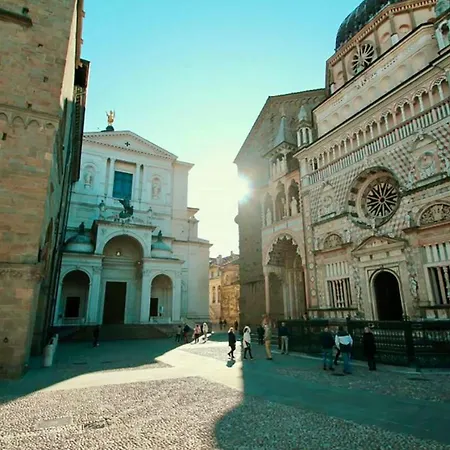 Magic Place - Sunrise - Citta Alta Апартаменты Бергамо